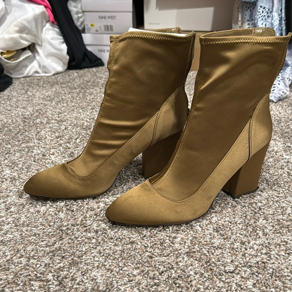 Nine West Green satin booties. Size 9.5